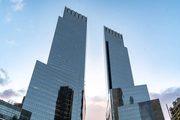 Skyscrapers View Cloudy Sky Manhattan — Fotografia de Stock