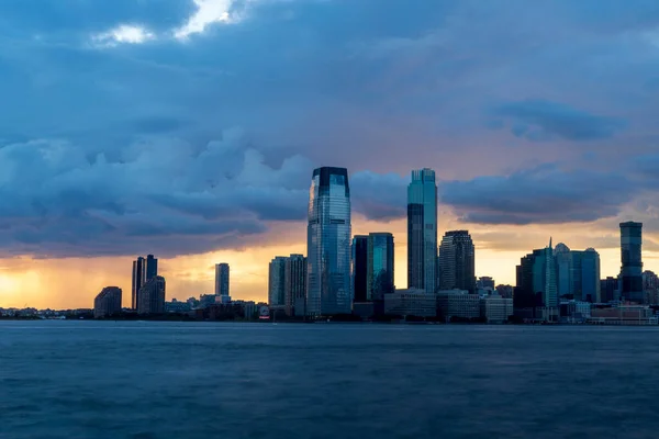 Вид Небоскребы Ночью Центре Манхэттена — стоковое фото