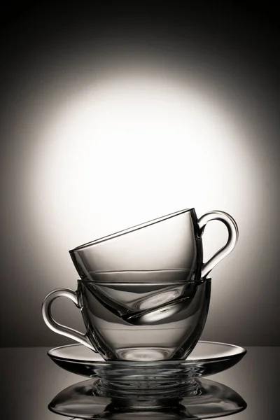 Две Чашки Чая Монохромном Фоне — стоковое фото