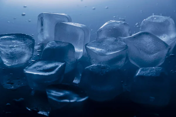Ice Cubes Melting Table — Stock Photo, Image