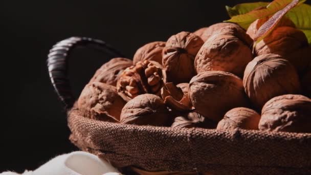 Whole Walnuts Basket Food Harvest Rustic Style — Vídeo de stock