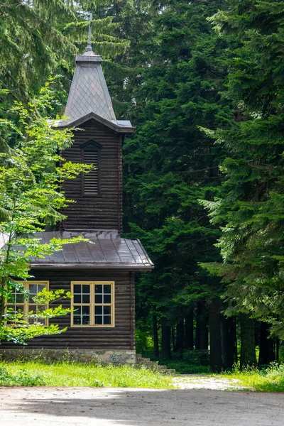 Bulgaristan 'ın Rila dağındaki ahşap ortodoks kilisesi