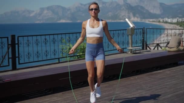 Young Woman Rope Jumping Young Female Athlete Jumping Rope Training — Stock Video