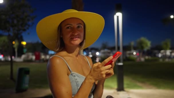 Beautiful Young Woman Dress Hat Walks Evening City Atmosphere Warm — Stockvideo