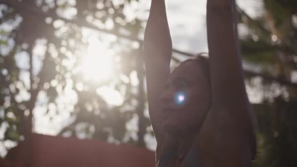 Healthy Woman Training Gymnastics Exercise Using Rings Enjoying Intense Fitness — Video