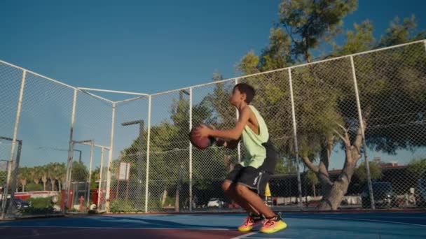 Young Caucasian Boy Basketball Player Dribbling Practicing Ball Handling Skill — Αρχείο Βίντεο