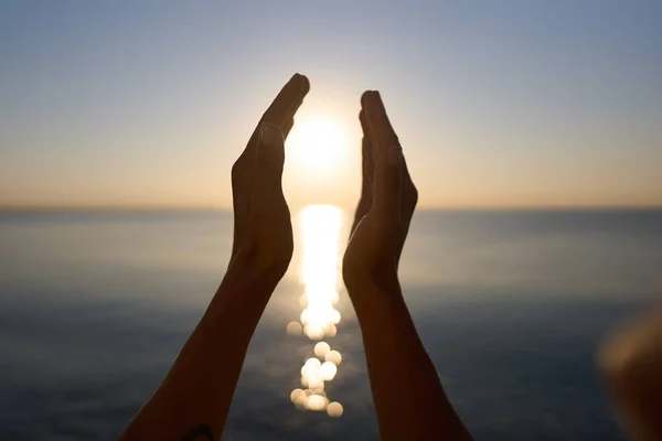 Silhouette Delle Mani Femminili Durante Tramonto Concetto Vita Foto Alta — Foto Stock