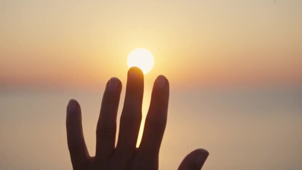 Person Holding Hand Light Touching Rays Warm Sunshine Finger Tips — Wideo stockowe