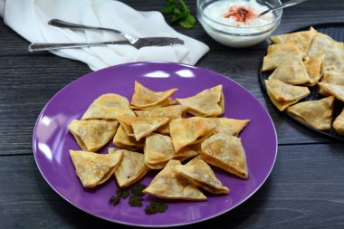 Tabaktaki et köftelerini kapat.