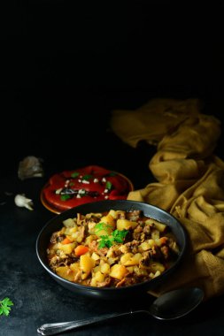 Masada patates yahnisi var.