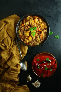 Masada patates yahnisi var.