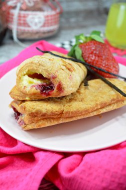 Masada ev yapımı vişneli turta 