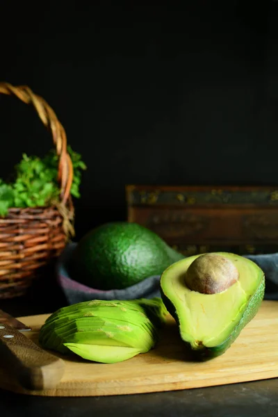 Fresh Avocados Dark Background — Stock Photo, Image