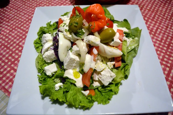 Close Shot Delicious Greek Salad Feta Cheese —  Fotos de Stock