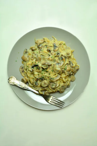 Vegan mushroom pasta with mushrooms