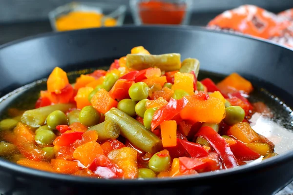 Sluiten Van Heerlijke Groentesoep — Stockfoto