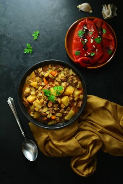 Masada patates yahnisi var.