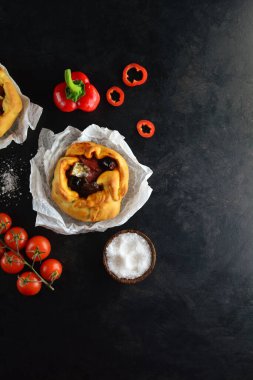 Sebzeli pizza galeti.