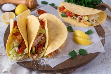 Lezzetli tavuk taco yakın çekim