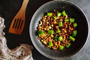 Rava Upma Hazırlama Fotoğrafları