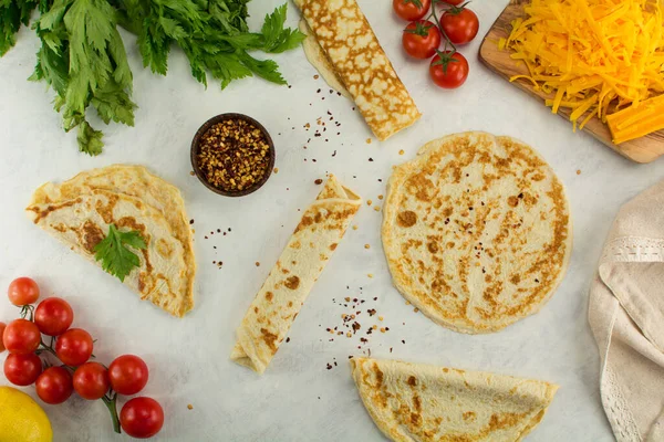 Yakın plan lezzetli düşük karbonhidratlı tortilla.