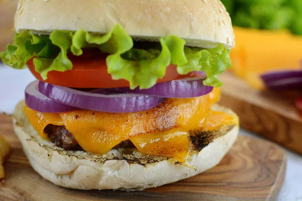 Close Shot Van Heerlijke Klassieke Hamburgers — Stockfoto