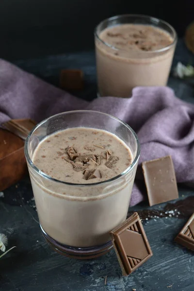 Close Deliciosos Copos Smoothie Chocolate — Fotografia de Stock