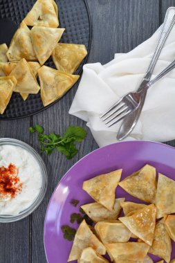 Tabaktaki et köftelerini kapat.