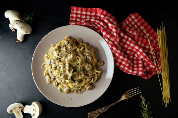 Macarrão Cogumelos Vegan Com Cogumelos — Fotografia de Stock