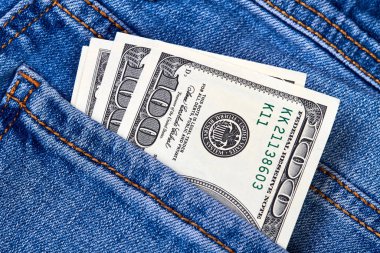 kot pantolon cebinde yüz dolar faturaları