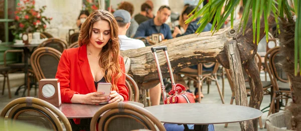 Tourist Young Caucasian White Woman Red Jacket Looking Smartphone Sitting — Stock Photo, Image