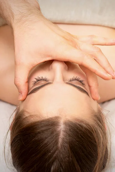 Massage Visage Avec Les Doigts Masseur Soins Peau Visage Féminin — Photo