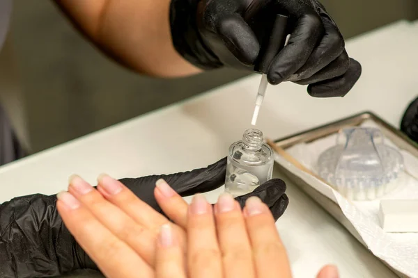 Manicure Painting Process Manicure Master Paint Nails Transparent Varnish Nail — Stockfoto