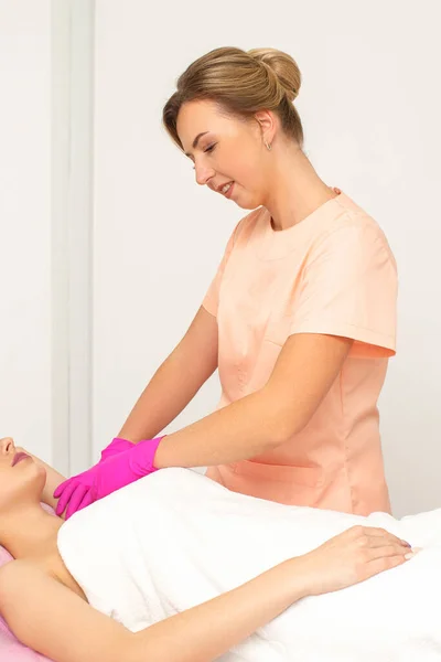 Beautician Patient Sugaring Cosmetologist Waxes Female Armpit — Stock Photo, Image