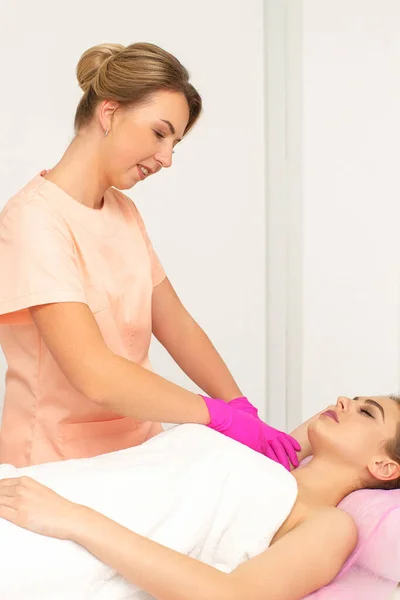 Beautician Patient Sugaring Cosmetologist Waxes Female Armpit — Stock Photo, Image