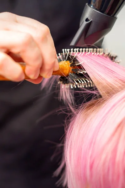 Drying Short Pink Hair Young Caucasian Woman Black Hairdryer Black — Zdjęcie stockowe