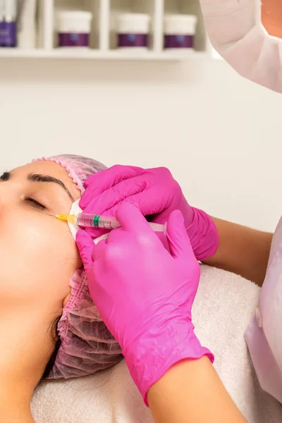Young White Woman Getting Rejuvenating Facial Injections Hyaluronic Acid Eye — 스톡 사진