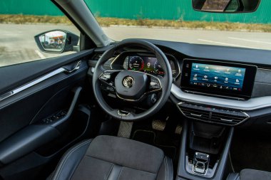 MOSCOW, RUSSIA - Nisan 04, 2021 Skoda Octavia Dördüncü nesil, model yıl 2021. Skoda Octavia NX iç mekan görüntüsü. İç ayrıntılar.