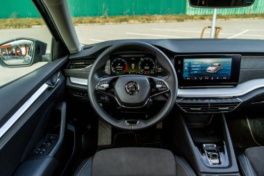 MOSCOW, RUSSIA - Nisan 04, 2021 Skoda Octavia Dördüncü nesil, model yıl 2021. Skoda Octavia NX iç mekan görüntüsü. İç ayrıntılar.