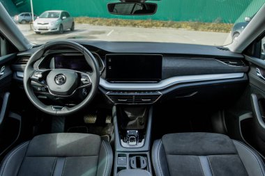 MOSCOW, RUSSIA - Nisan 04, 2021 Skoda Octavia Dördüncü nesil, model yıl 2021. Skoda Octavia NX iç mekan görüntüsü. İç ayrıntılar.
