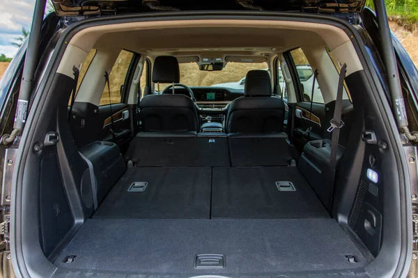 Grand Coffre Voiture Propre Vide Intérieur Suv Compact Vue Arrière — Photo