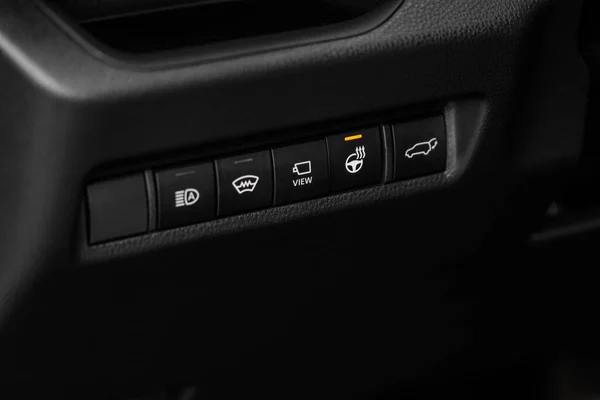 Close Van Verwarmde Stuurwielschakelaar Ingeschakeld Stuurwiel Verwarming Knop Moderne Auto — Stockfoto