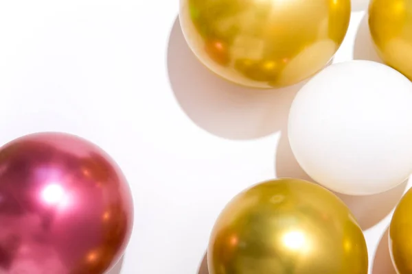 Renkli Balonları Olan Şenlikli Bir Arka Plan Bir Doğum Günü — Stok fotoğraf