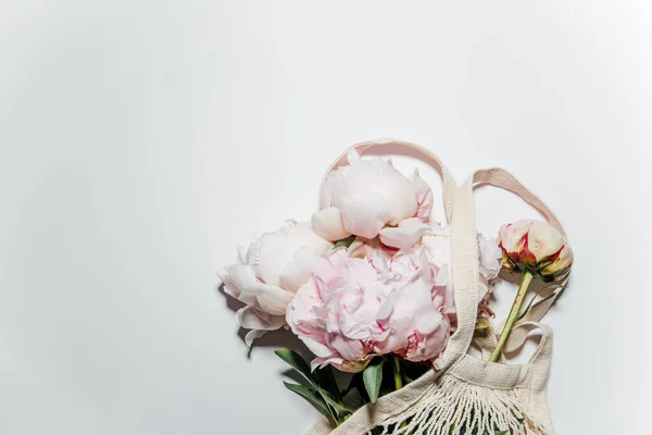 Beautiful Bouquet Pink Roses White Background — Stock Photo, Image