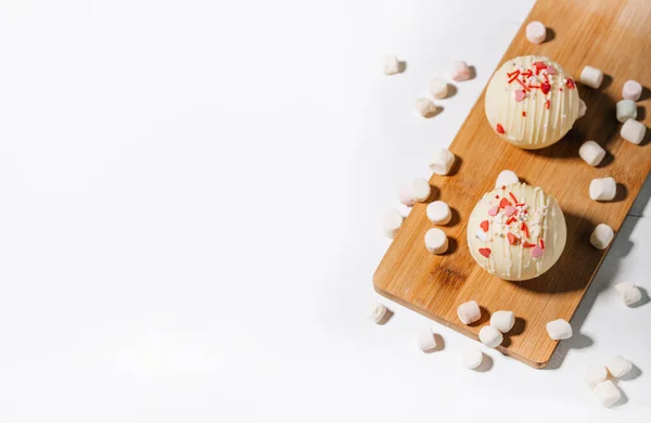 Cacaobommen Met Marshmallows Houten Plank — Stockfoto