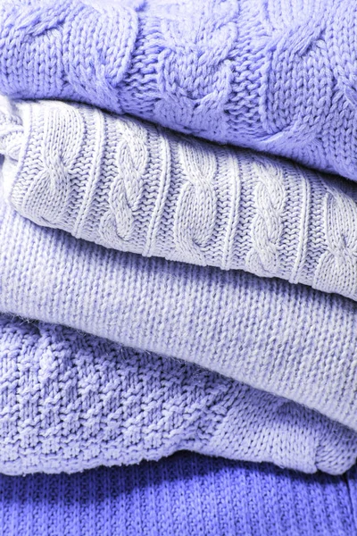 2022 yılının rengi çok peri. Renk konsepti, kopyalama alanı ile modelleme.