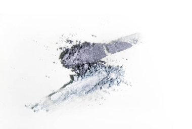 makyaj fırçası darbeleri beyaz arkaplanda izole