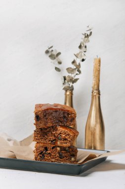 Fındıklı ve ballı çikolatalı pasta