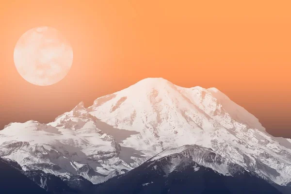 Ilustrasi Pegunungan Salju Dengan Bulan Latar Belakang Grafis — Stok Foto
