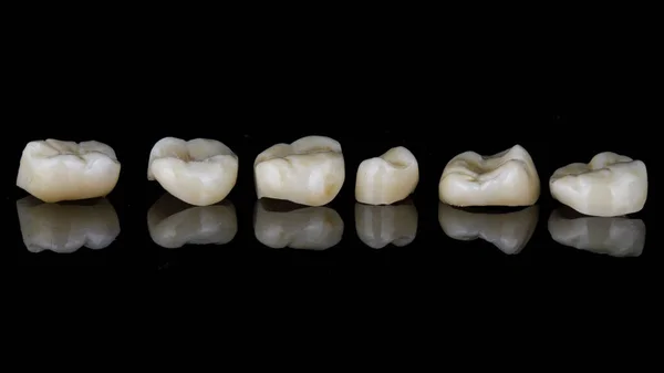 Dental Crowns Made Ceramic Chewing Teeth Black Glass Reflection — Stock Photo, Image